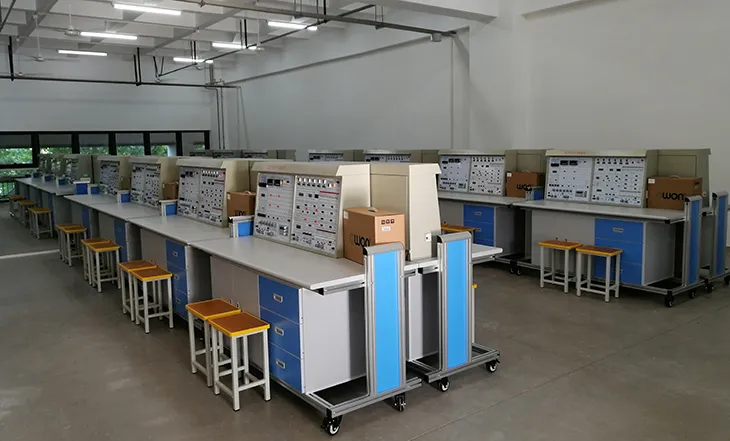 培高科技教学设备