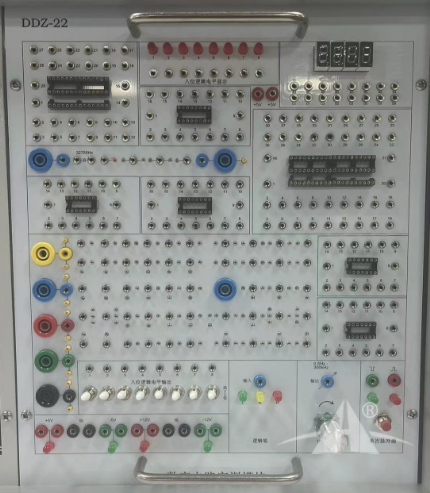 PGZW-DG-02中高级电工可编程触摸屏变频器数模电实训台 PGZW-DG-02中高级电工可编程触摸屏变频器数模电实训台
