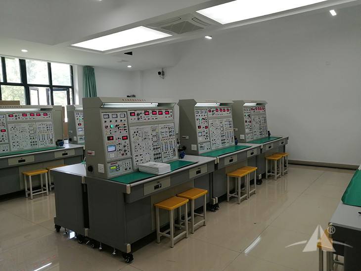 PGGDG-188D智能型电工电子电拖PLC综合实验装置