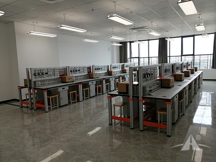 PGDTH-03F型通用电工电子电拖（带直流电机）实验装置